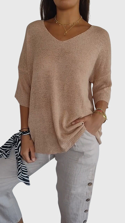 Cassandra™ | Elegante Top in V