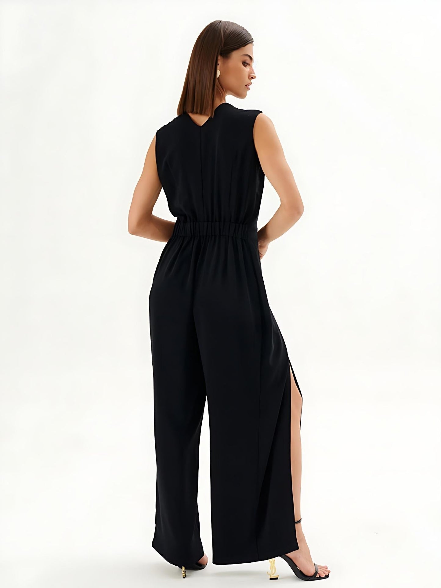 Jumpsuit nero senza maniche con effetto avvolgente e gamba larga