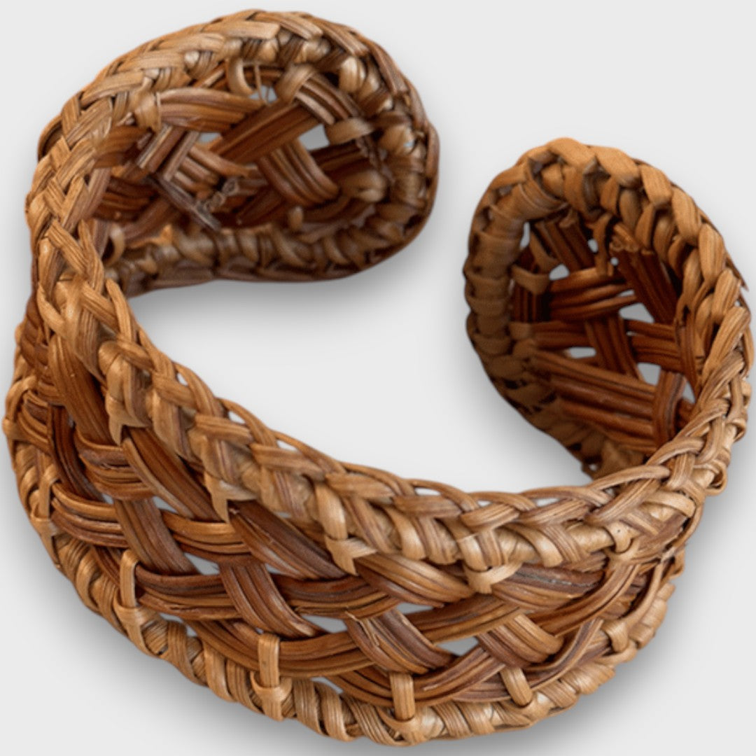 Noelia – Bracciale in rattan intrecciato