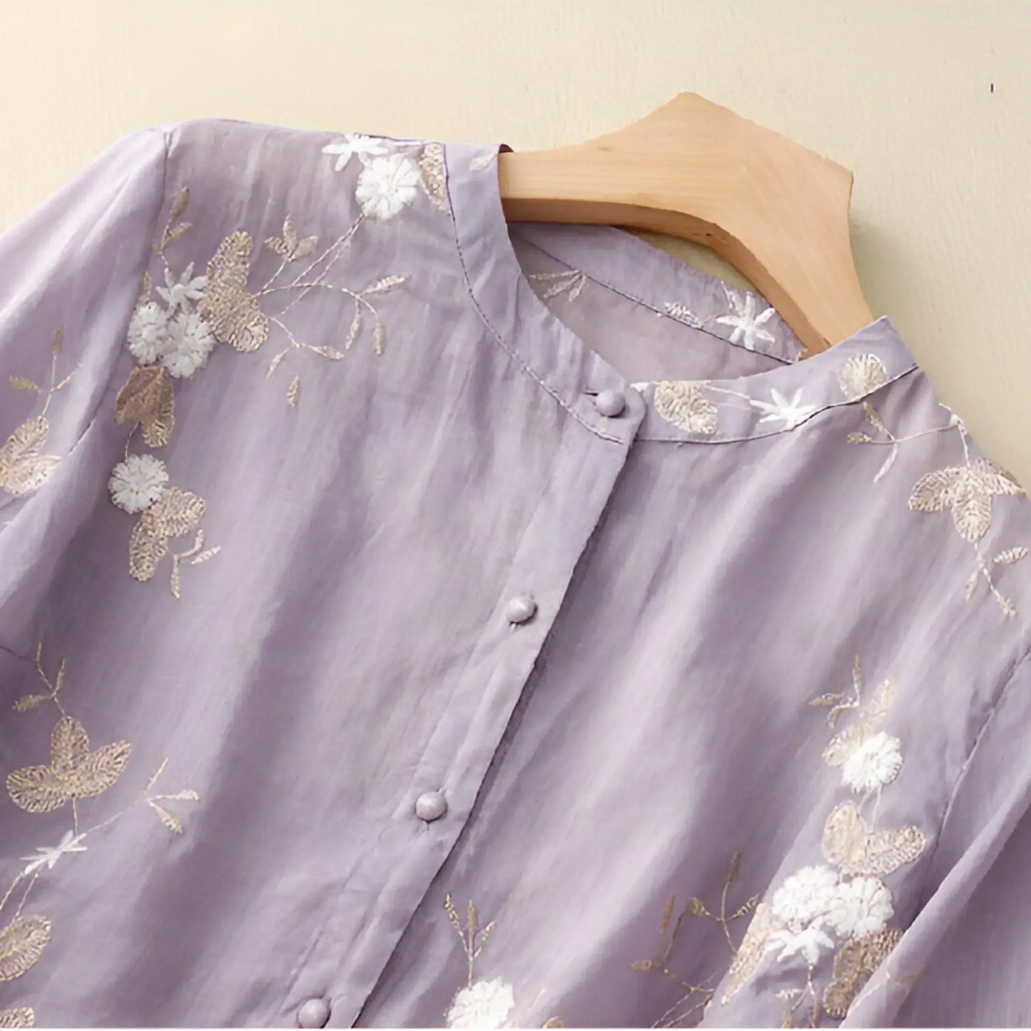 Carmelita – Blusa Transparente Ricamata