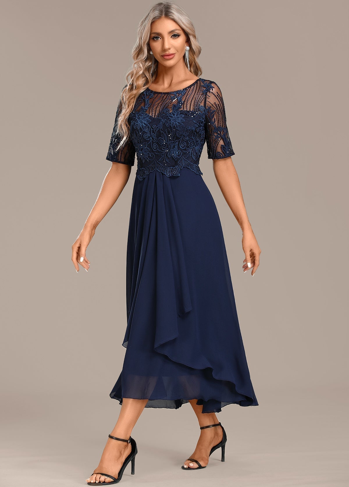 Abito Corto in pizzo Blu navy con Manica corta e Collo rotondo