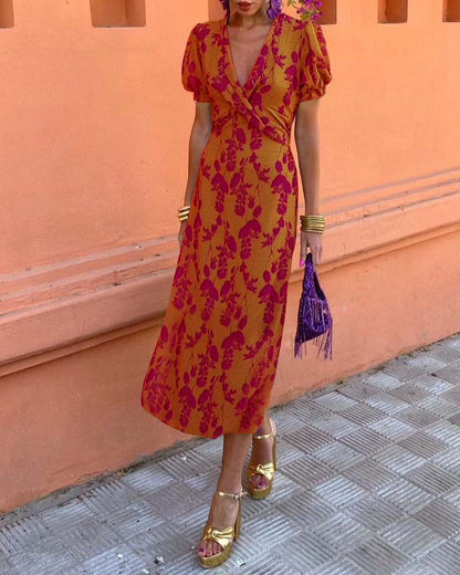 Aria™ - Elegante Abito maxi con Scollo a V e Motivo di Foglie