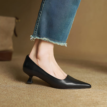 Rhea - Elegantle scarpe in pelle con punta afilada per donna