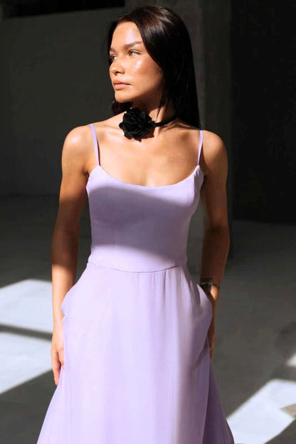 Abito maxi di Donna con Spalline di Sottili, Gonna Acampanada e Orlo con Volant