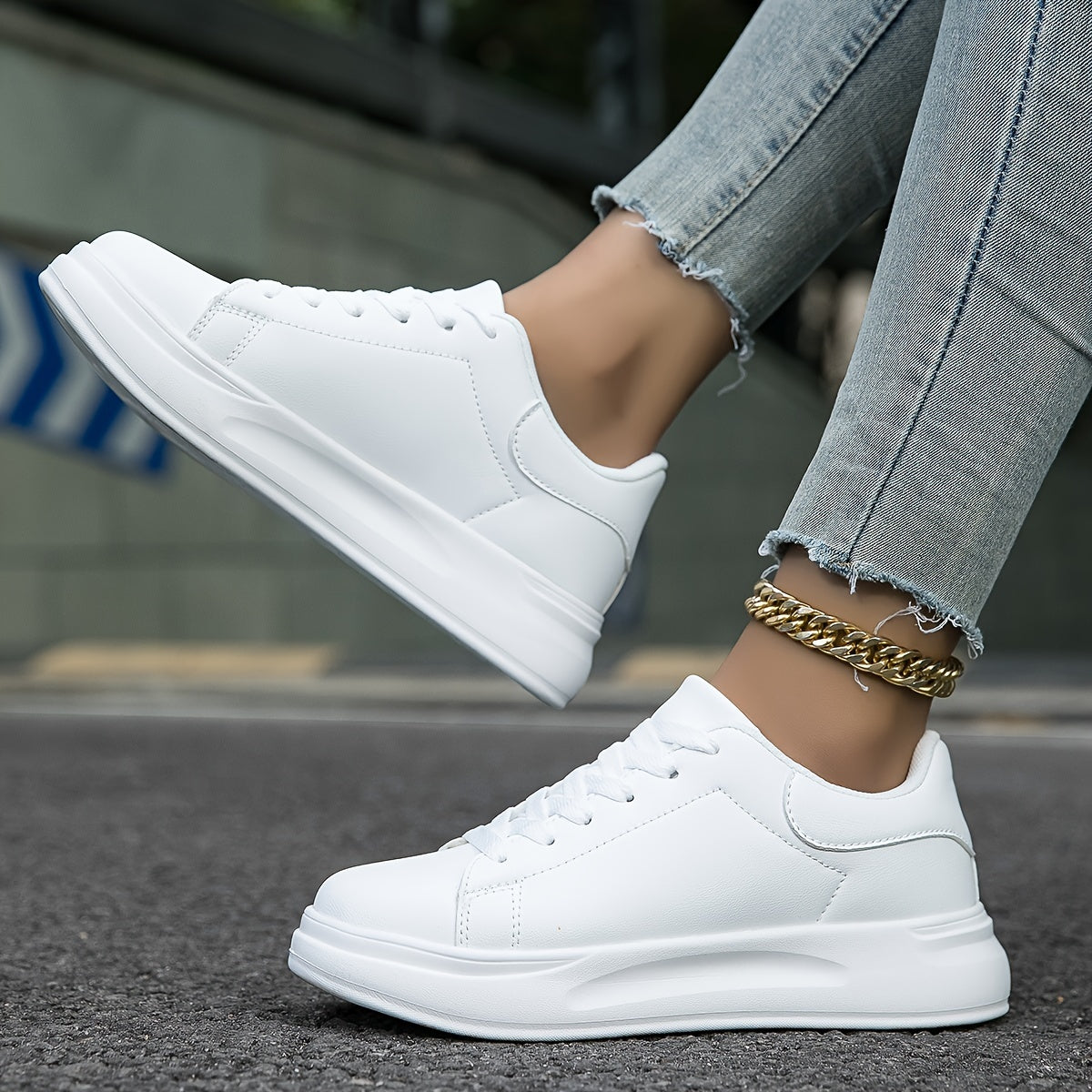 Romy - Sneakers in pelle blanca con un aspecto limpio