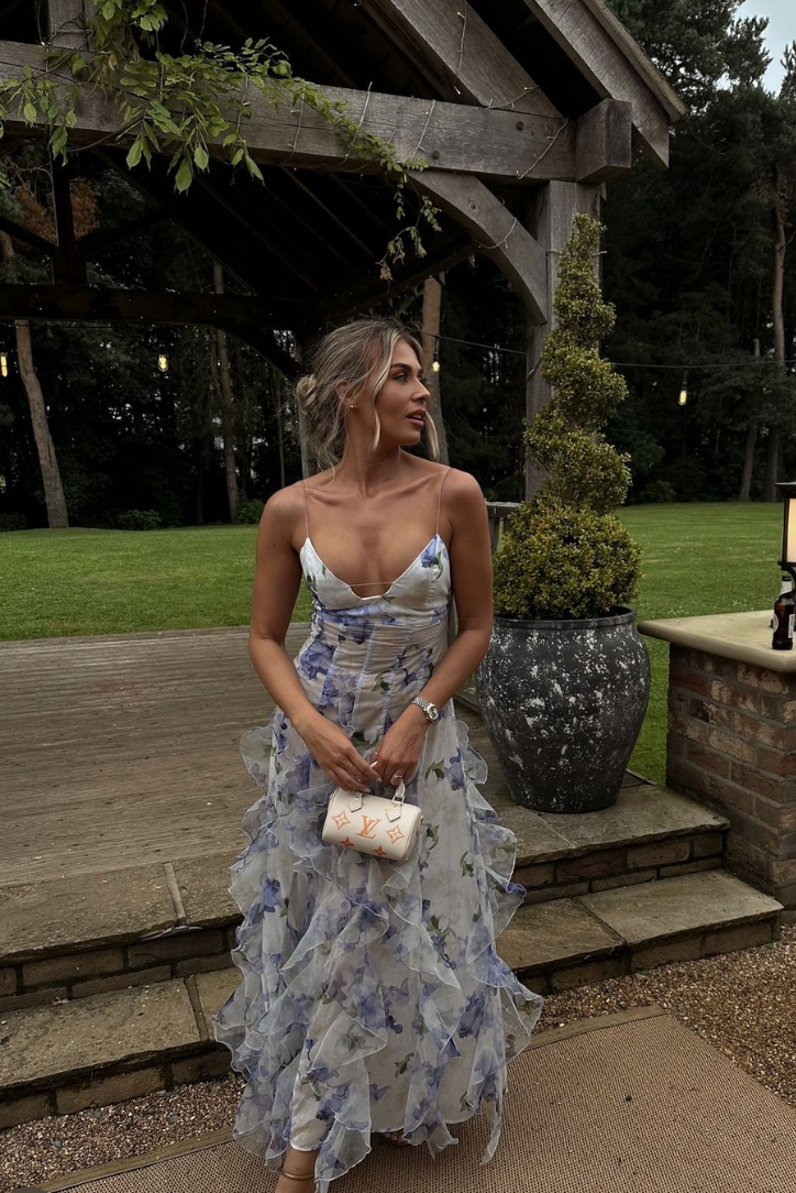 ODESSA – ABITO MAXI CON VOLANT E SPALLINE TENDENCIALES
