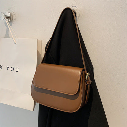 Eldborg | Borsa Elegante di spalla in tonalità nude opaca