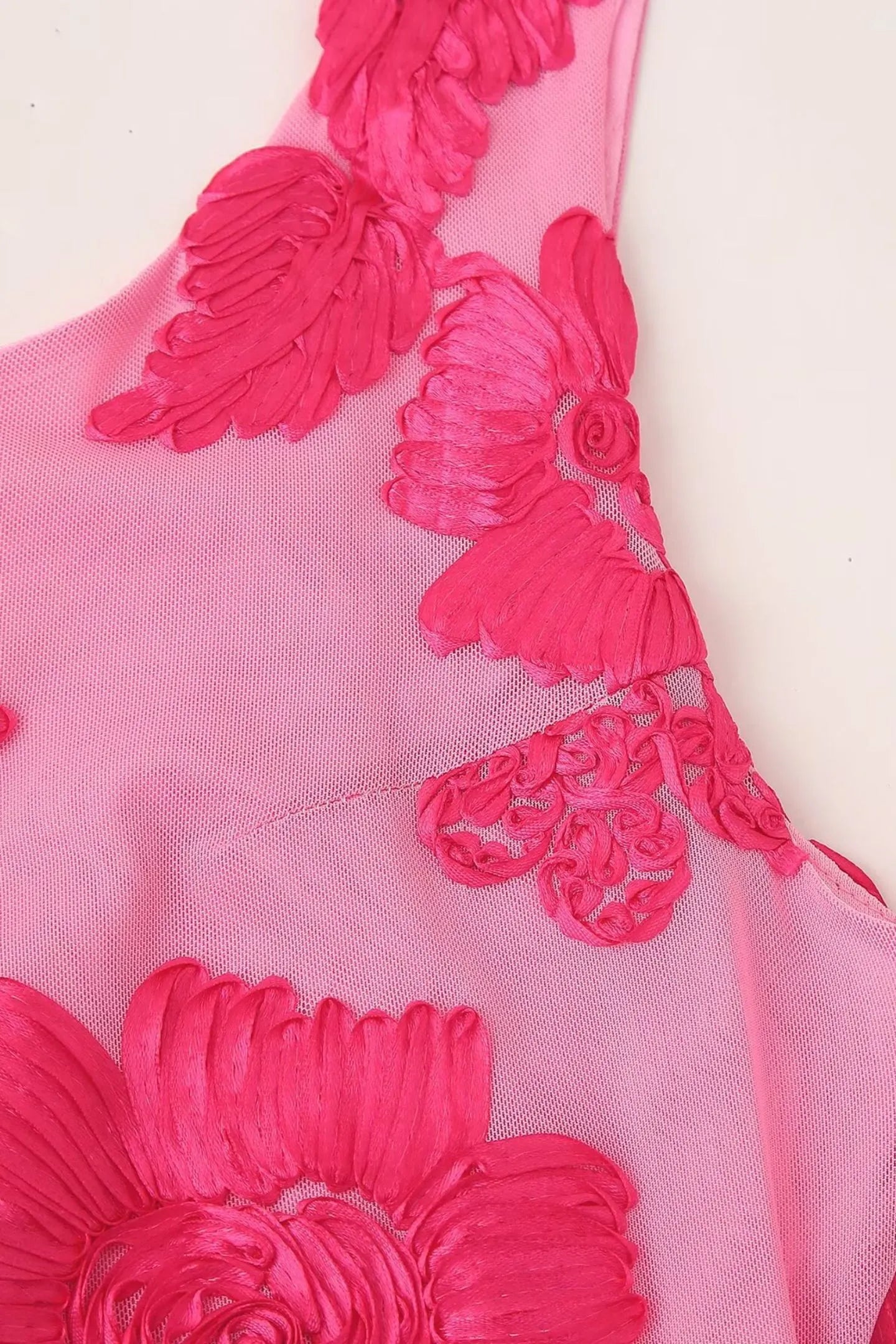 Calliope - Abito maxi in rete con applicazioni floreali