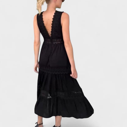 Patricia - Elegante abito in pizzo con collo a V