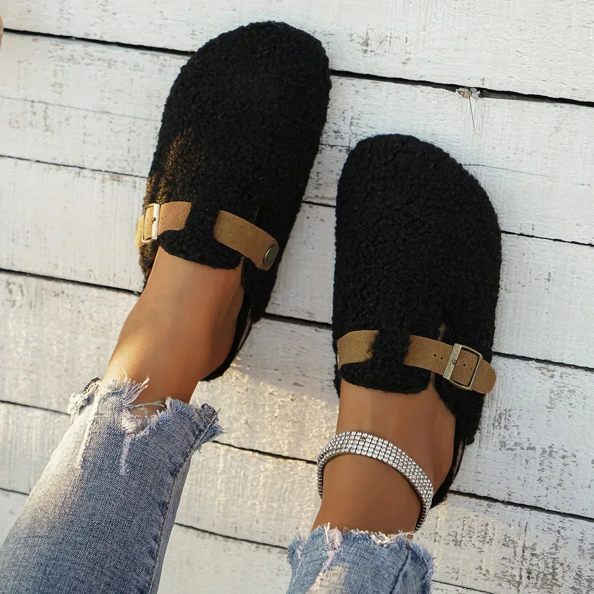 Sneakers di Donna Slip-On con Detalle di Fibbia e Comfort Morbida e Acogedor