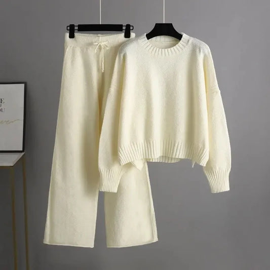 TALIA – SET DI MAGLIA CASUAL E MODERNO