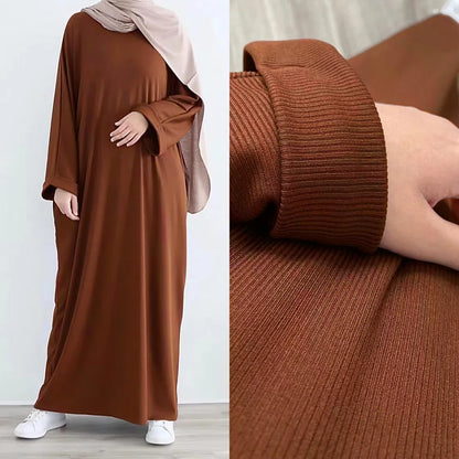 Ariane - Abaya Elegante di Maglia con Cintura e Tasche Laterales
