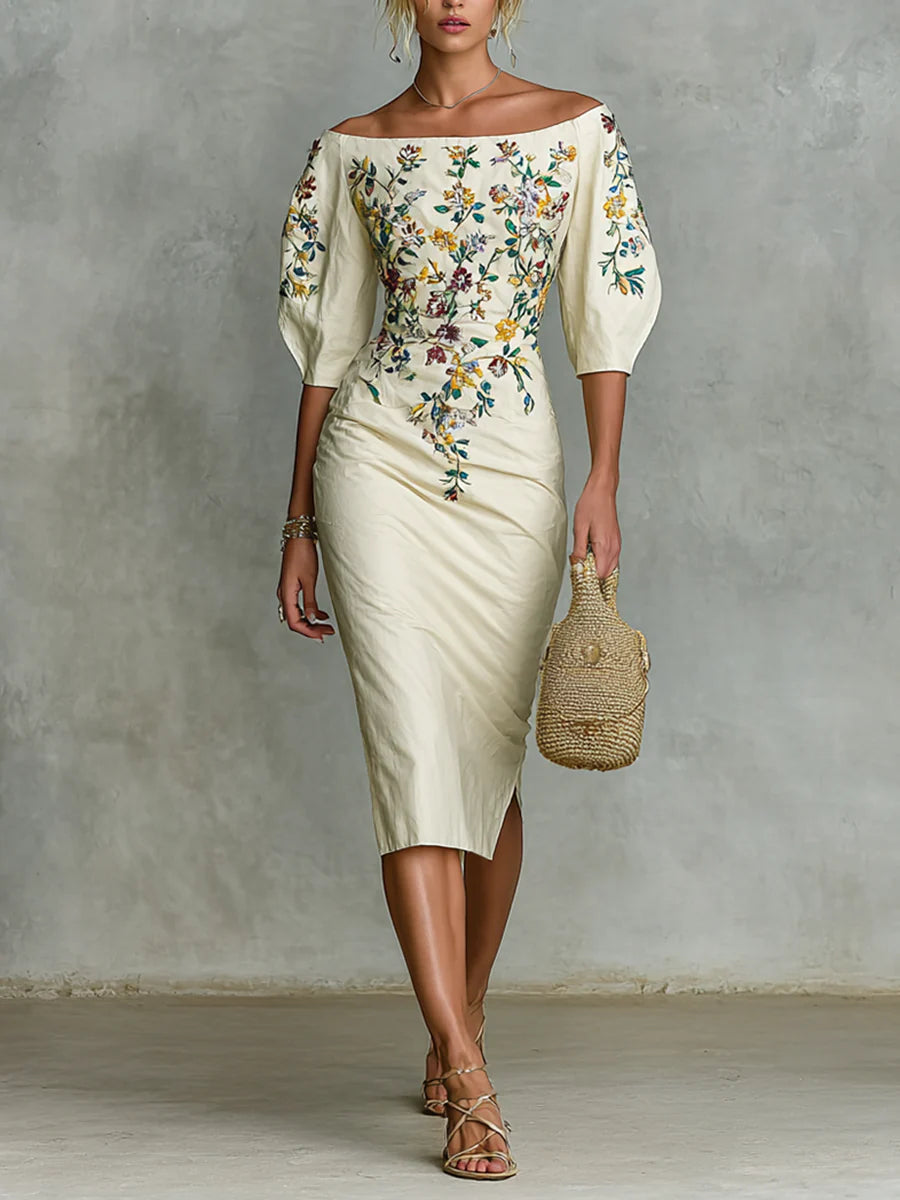 Abito floreale con spalle scoperte e design elegante