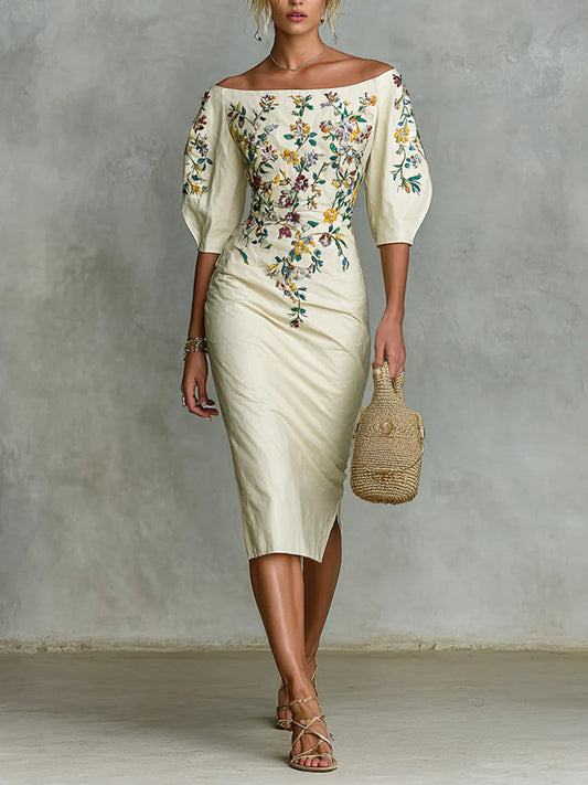 Abito floreale con spalle scoperte e design elegante
