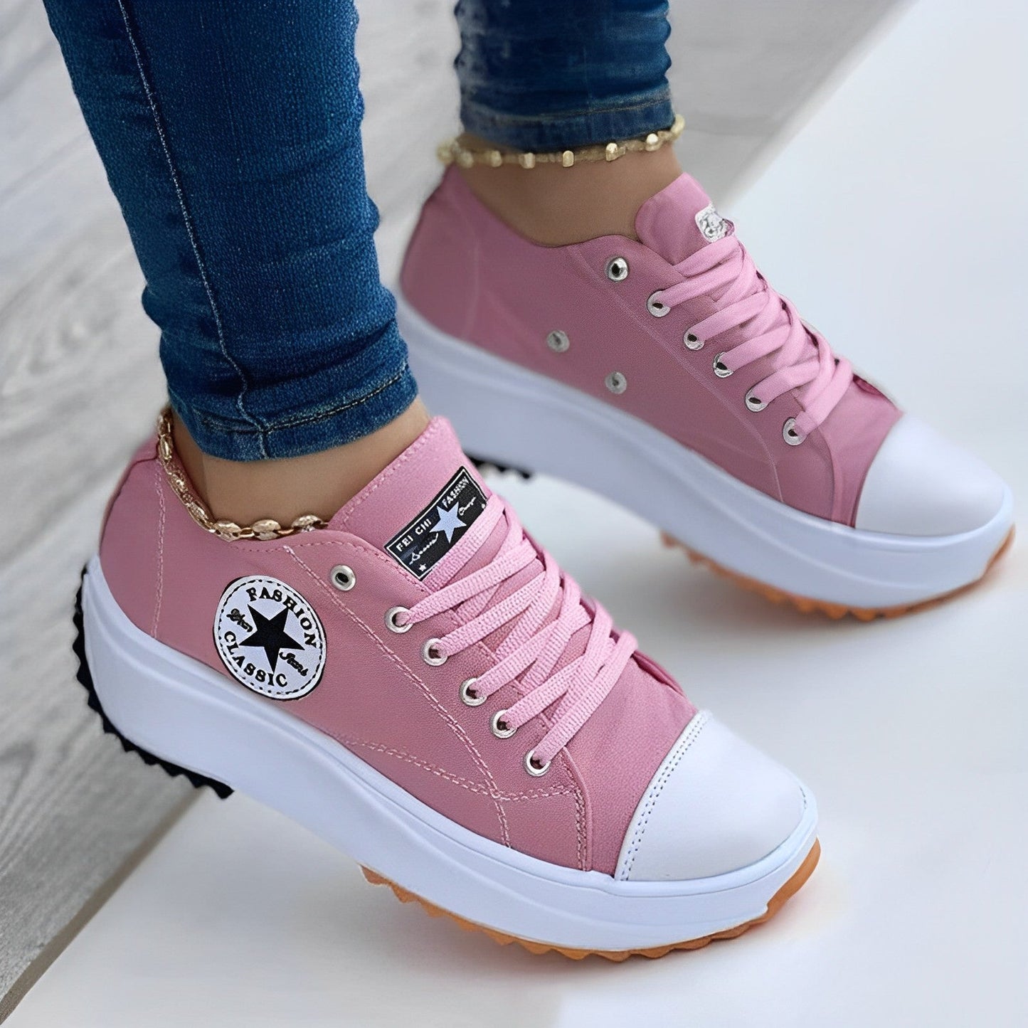 Sneakers di tela – Sneakers moderne per donna
