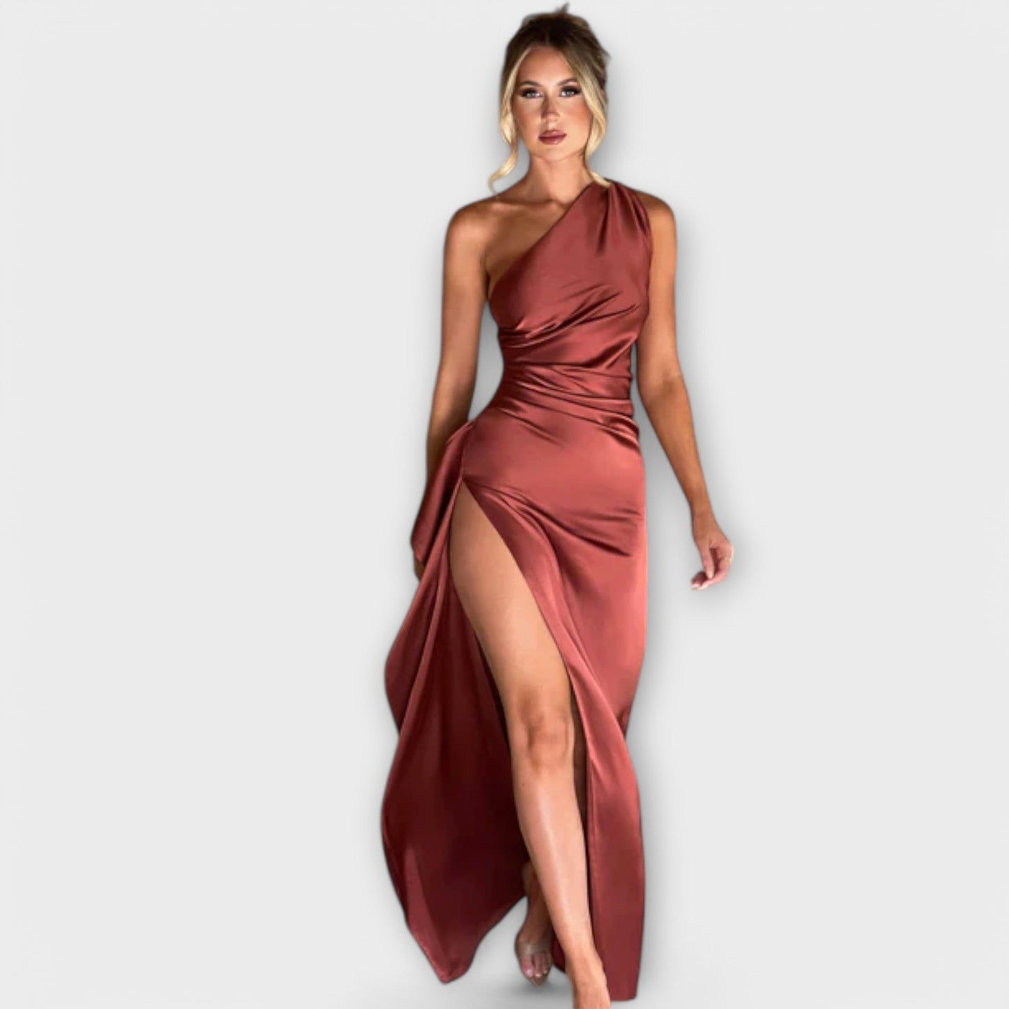 Abito Maxi Asimmetrico con Draping in un Brazo