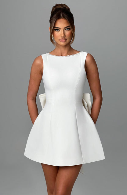 Hollis - Mini Abito Elegante con Fiocco di Perlas