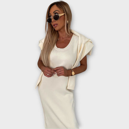 Il Set di Maglione e Gonna Luxe Knit
