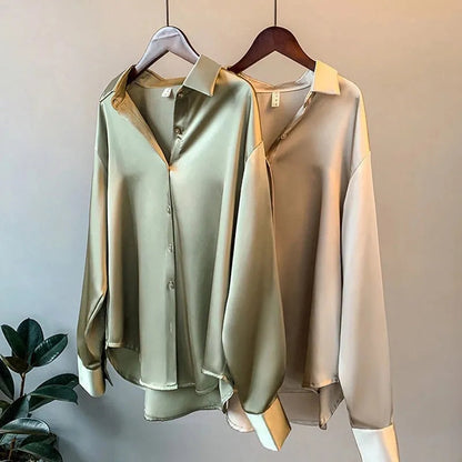 Olivia - Blusa di Satin Luxe a maniche lunghe