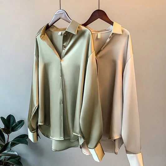 Olivia - Blusa di Satin Brillante a maniche lunghe