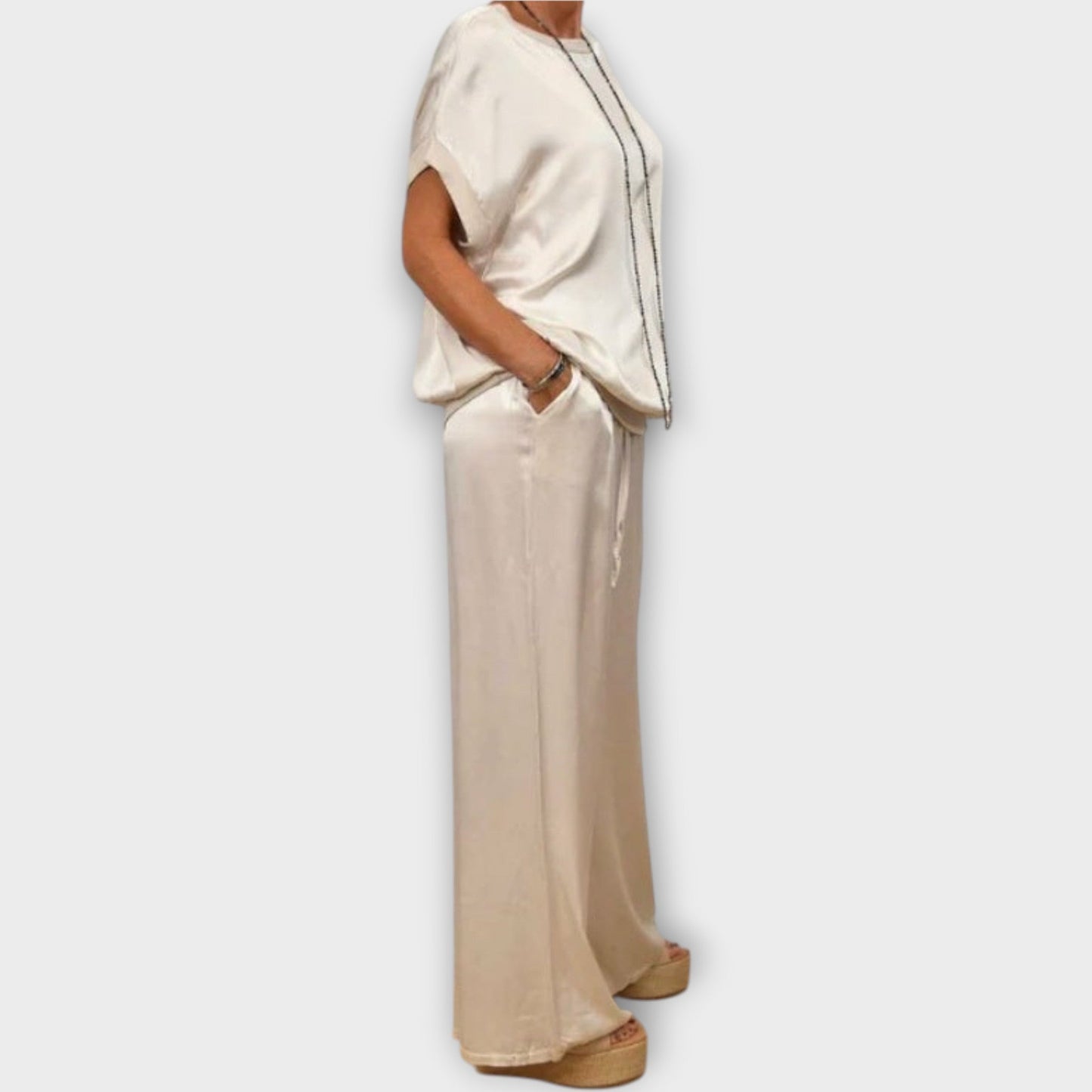 Set due pezzi in satin luxe