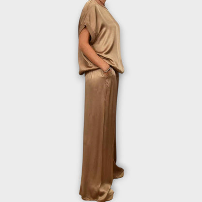 Set due pezzi in satin luxe