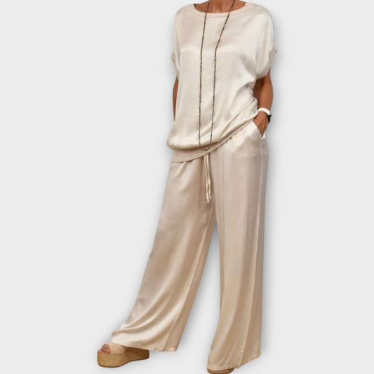 Set due pezzi in satin luxe