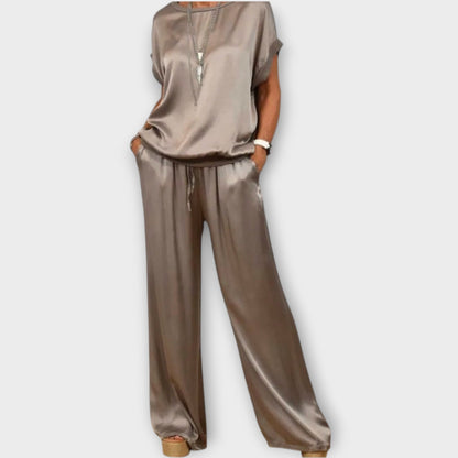Set due pezzi in satin luxe
