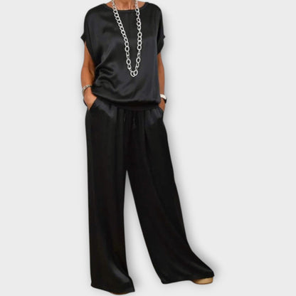Set due pezzi di Satin Luxe